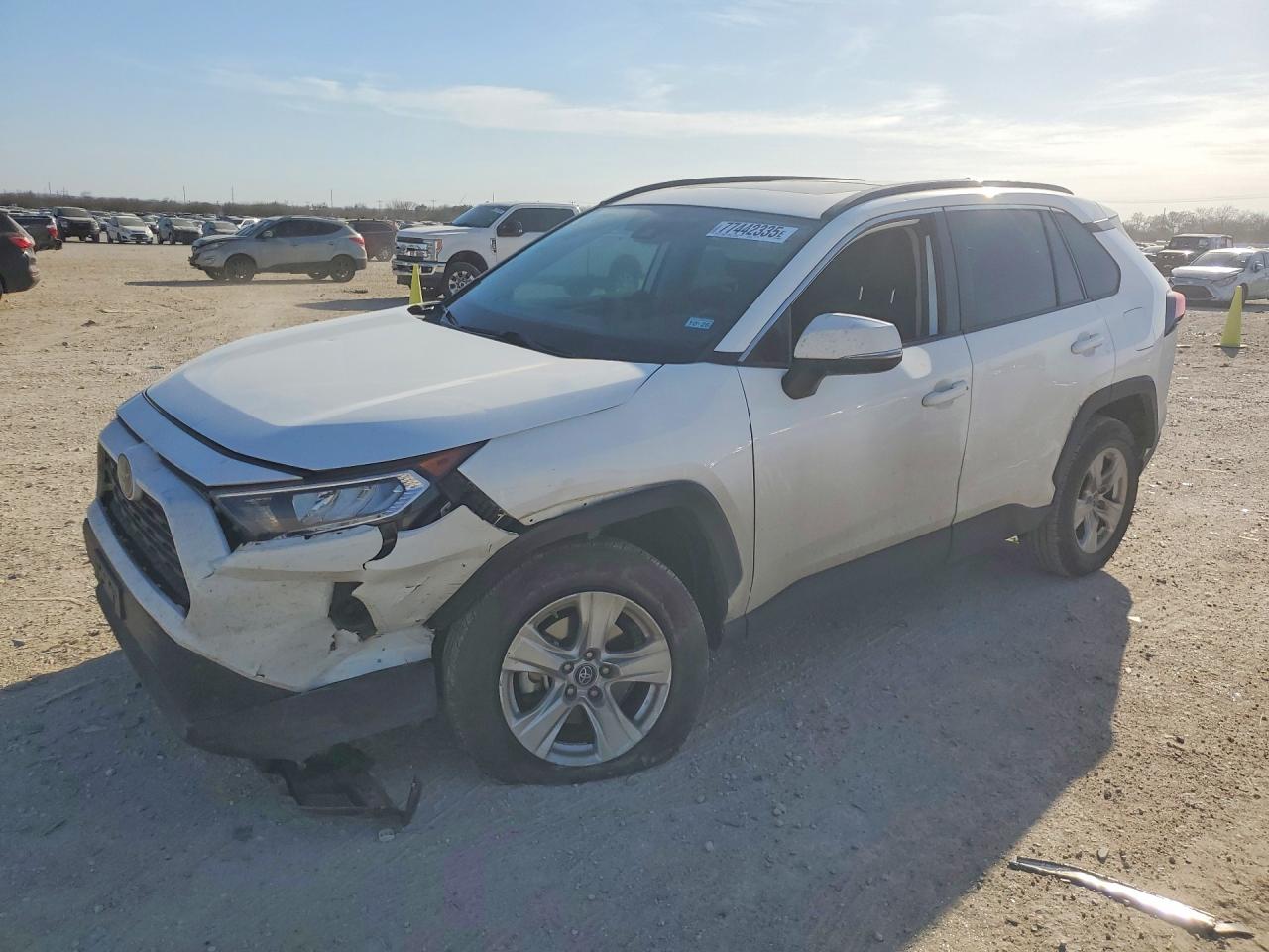 2019 TOYOTA RAV4 XLE