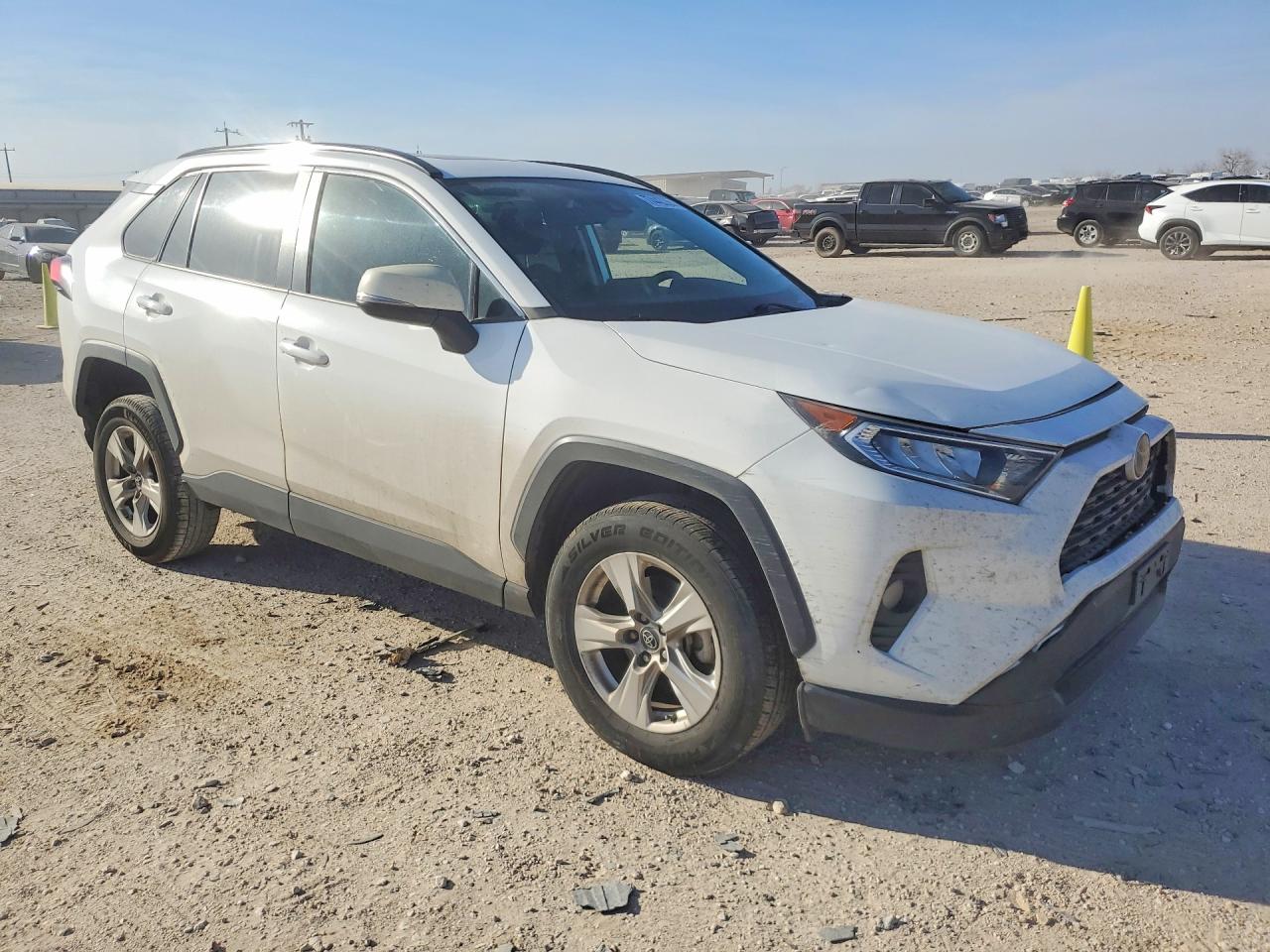 2019 TOYOTA RAV4 XLE — снимка 4