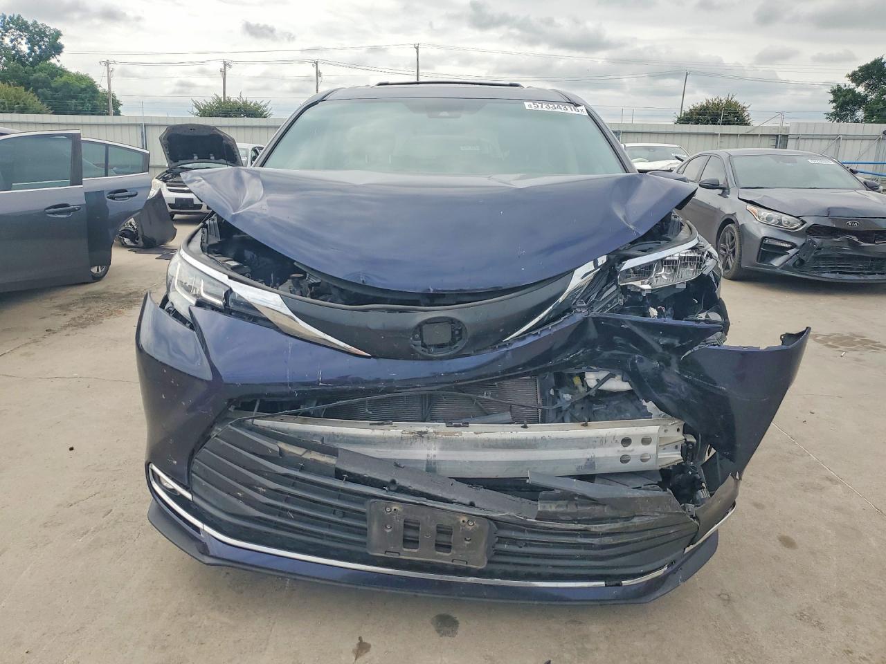 2023 TOYOTA SIENNA XLE — снимка 5