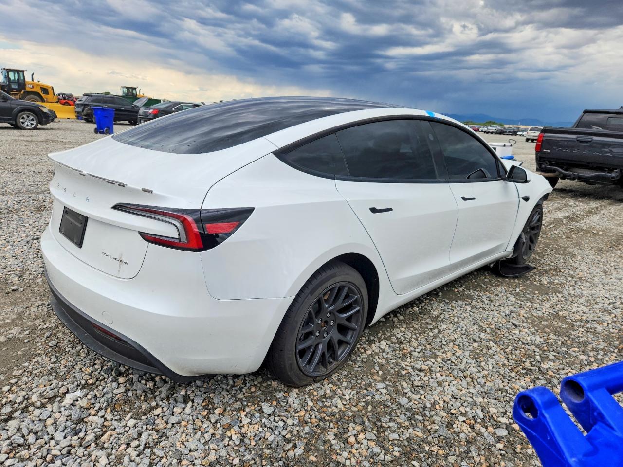 2024 TESLA MODEL 3 — снимка 3