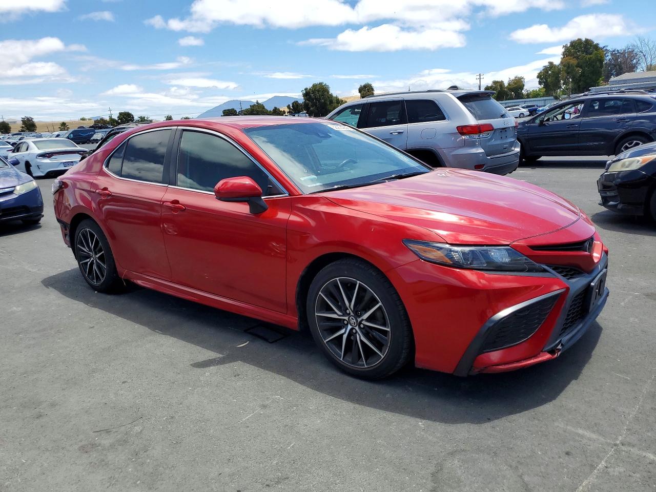 2021 TOYOTA CAMRY SE — снимка 4