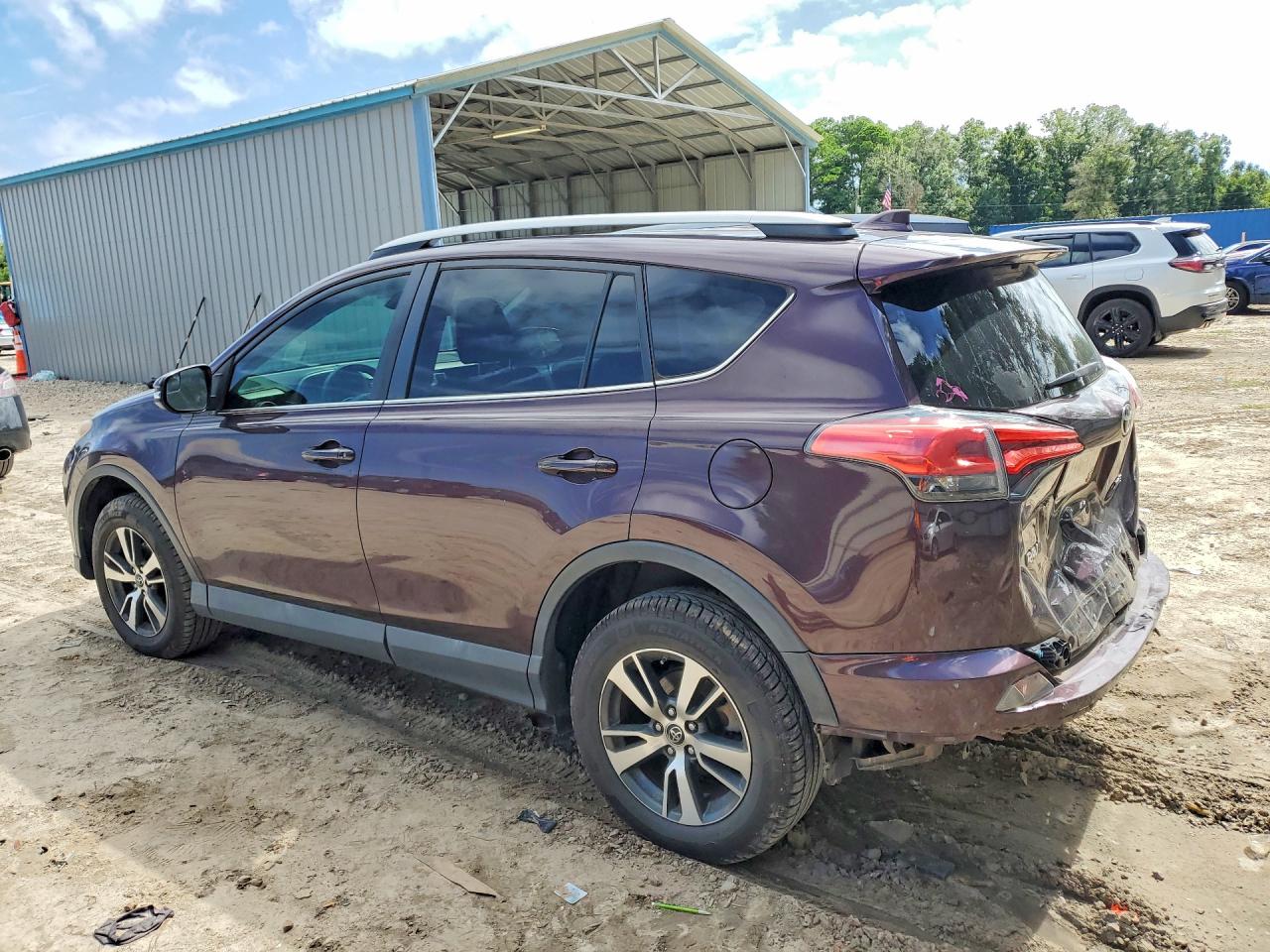 2017 TOYOTA RAV4 XLE — снимка 2