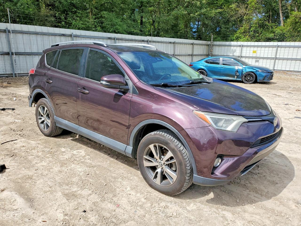 2017 TOYOTA RAV4 XLE — снимка 4