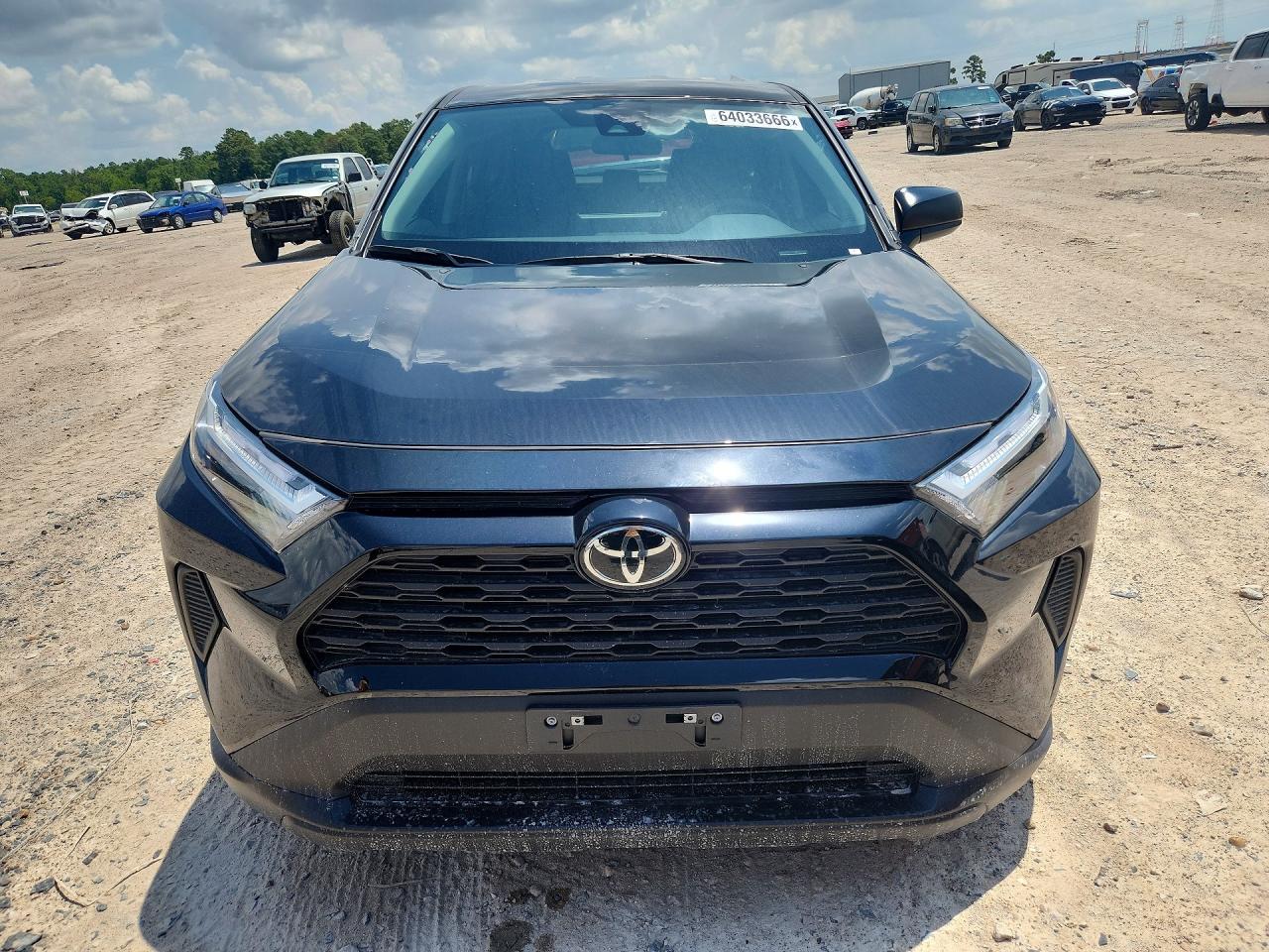 2025 TOYOTA RAV4 LE — снимка 5