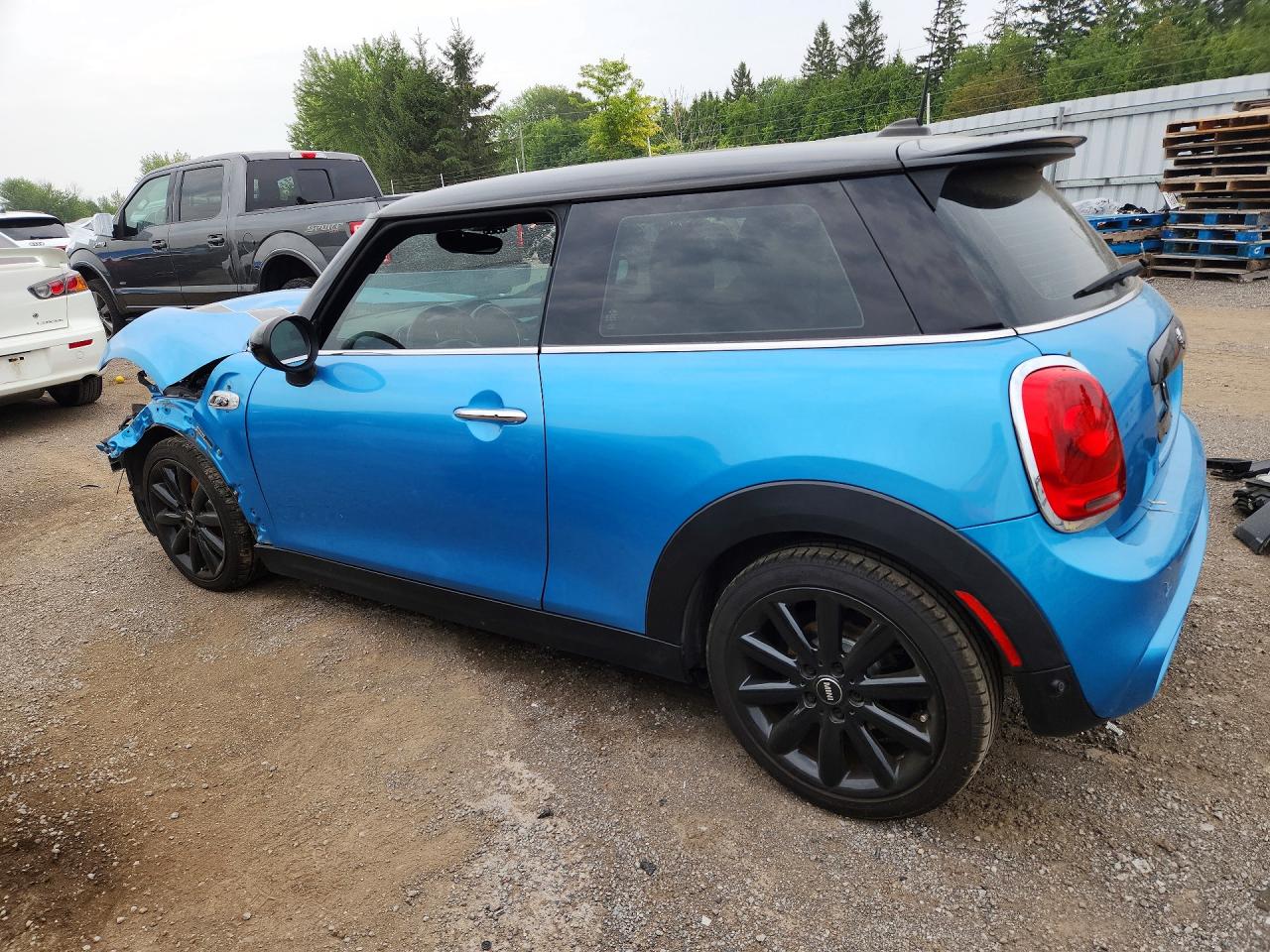 2015 MINI COOPER S — снимка 2