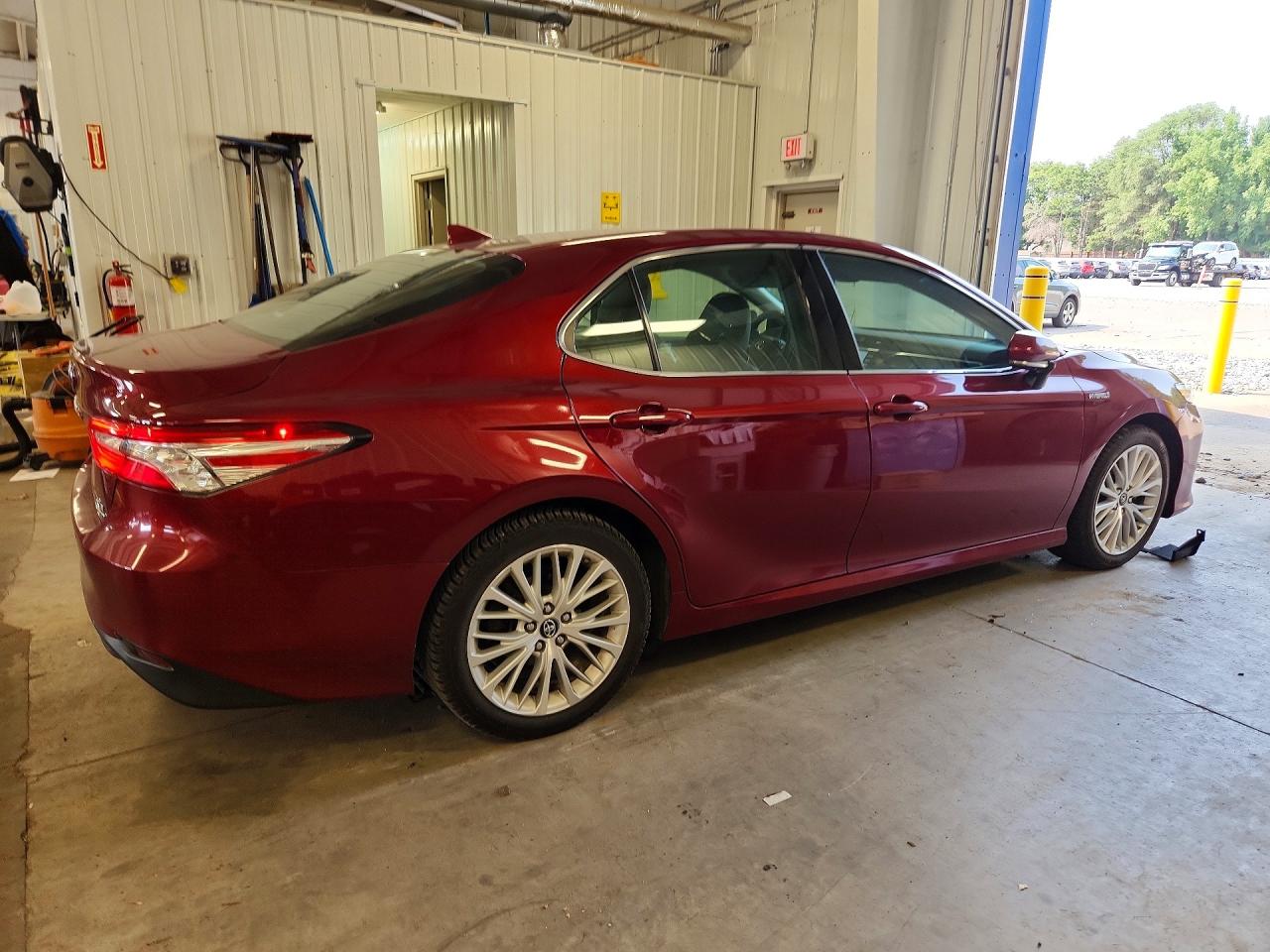 2018 TOYOTA CAMRY HYBRID XLE — снимка 3