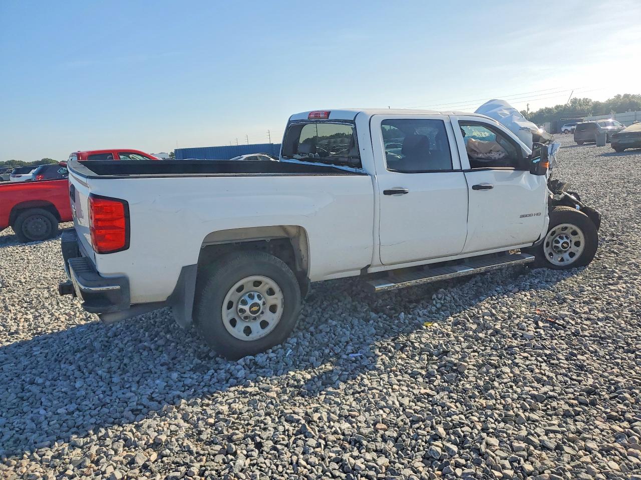 2017 CHEVROLET SILVERADO C3500 — снимка 3