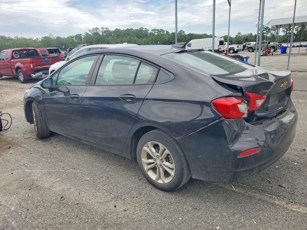 2019 CHEVROLET CRUZE LS — снимка 2