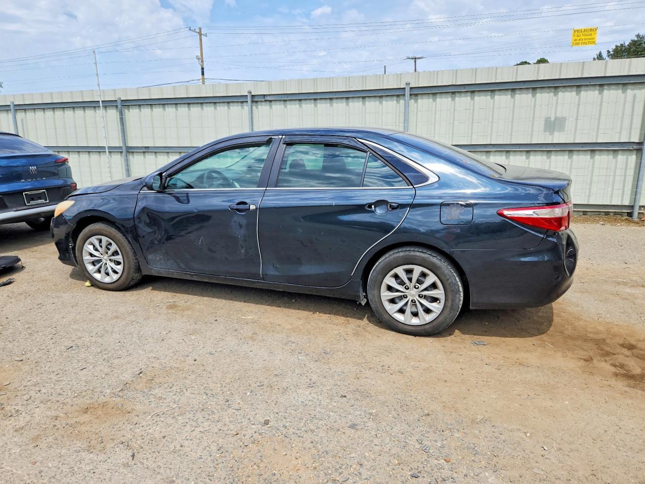 2016 TOYOTA CAMRY LE — снимка 2