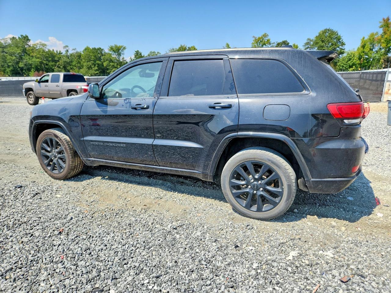 2019 JEEP GRAND CHEROKEE LAREDO — снимка 2
