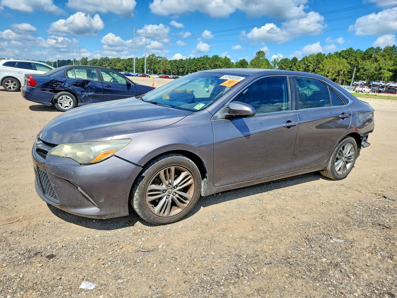 2015 TOYOTA CAMRY SE