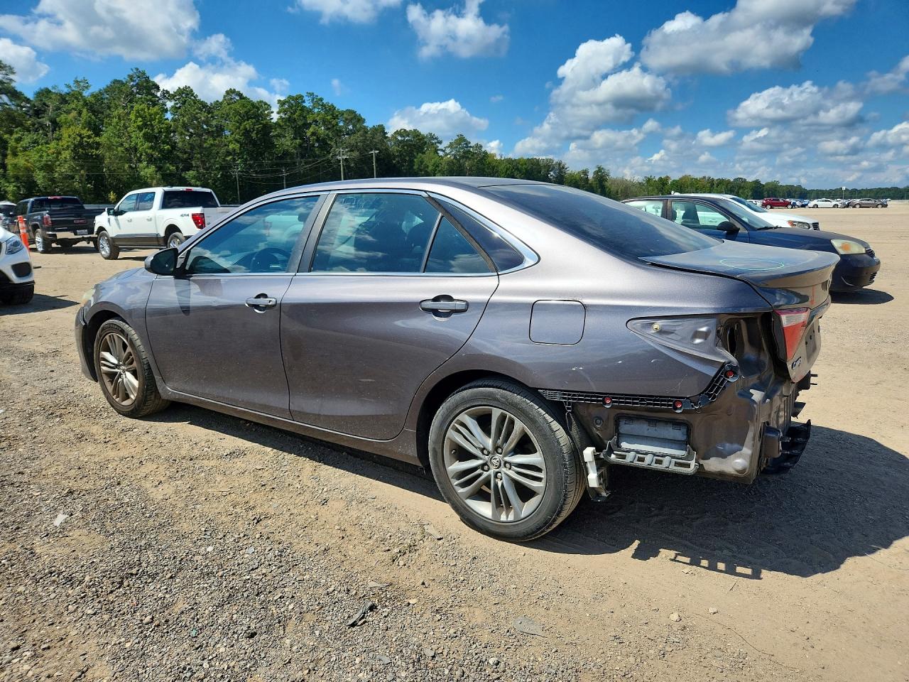2015 TOYOTA CAMRY SE — снимка 2