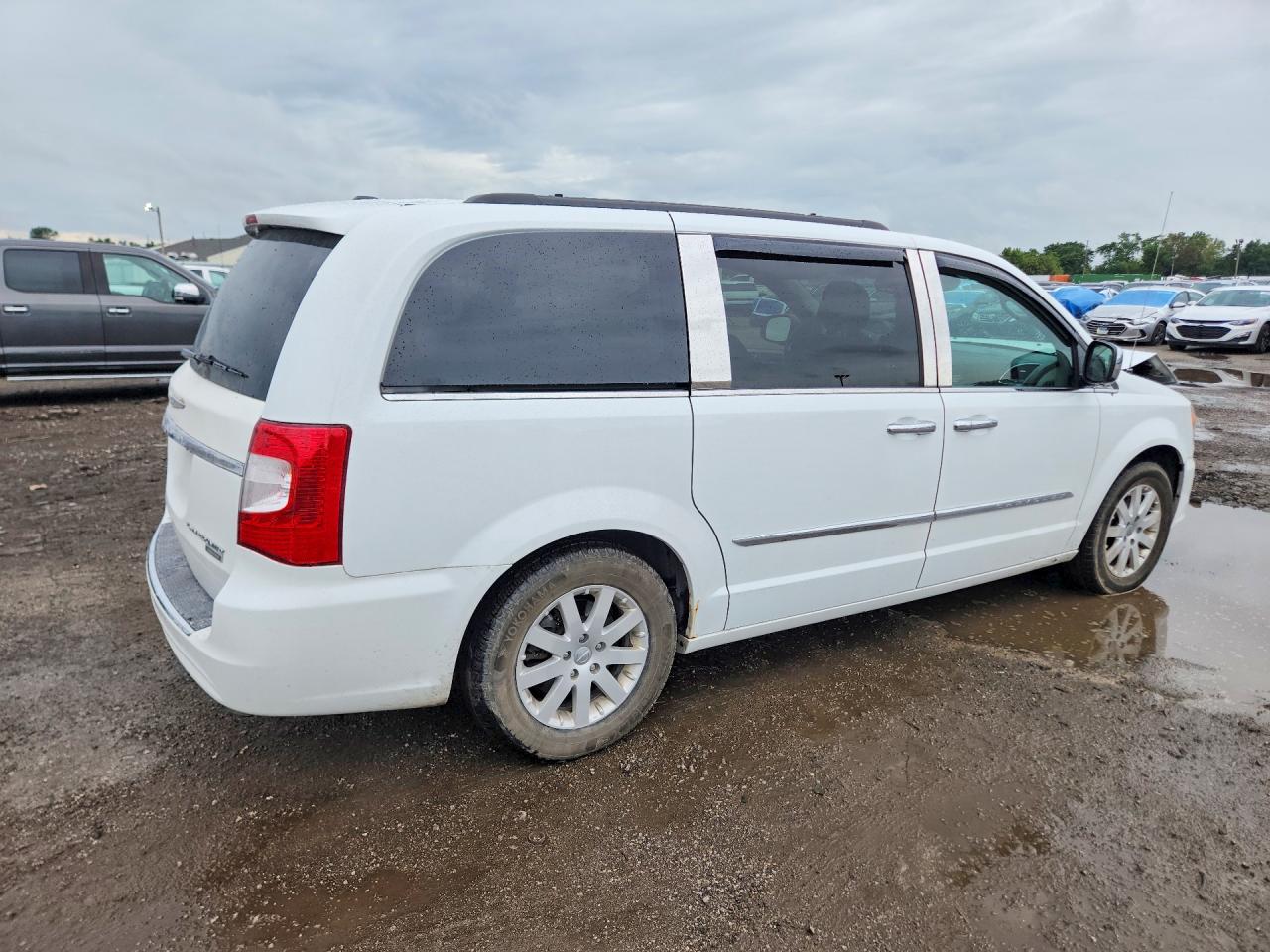 2015 CHRYSLER TOWN & COUNTRY TOURING — снимка 3