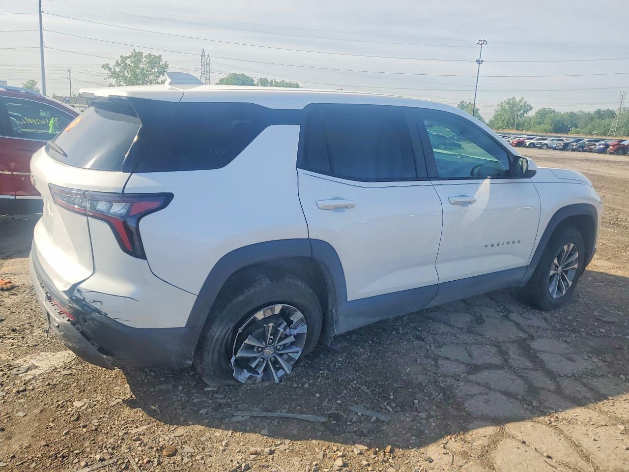 2025 CHEVROLET EQUINOX LT — снимка 3