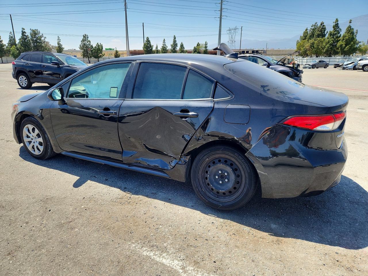 2021 TOYOTA COROLLA LE — снимка 2