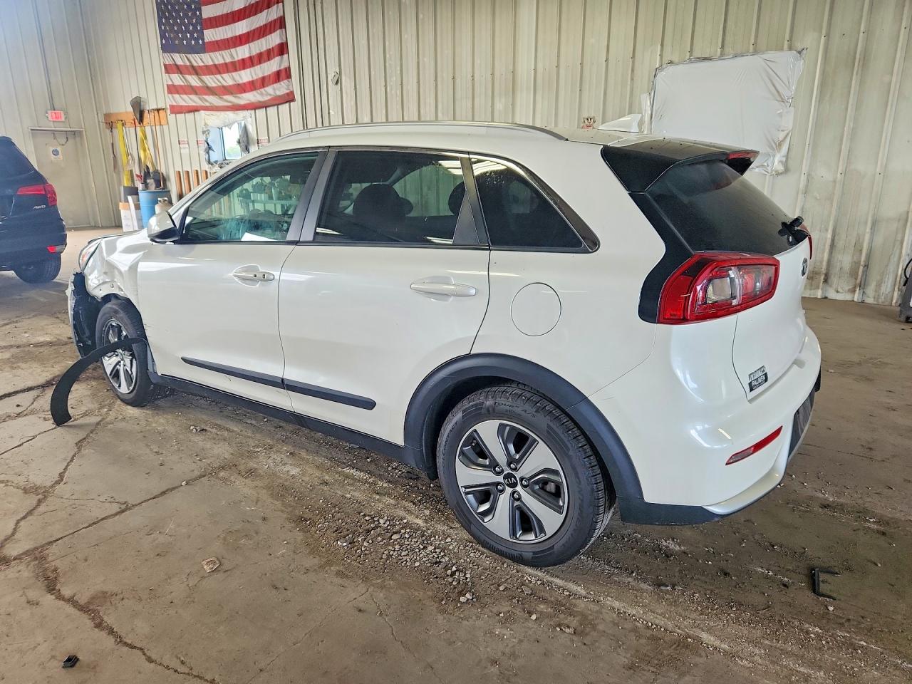 2018 KIA NIRO LX — снимка 2