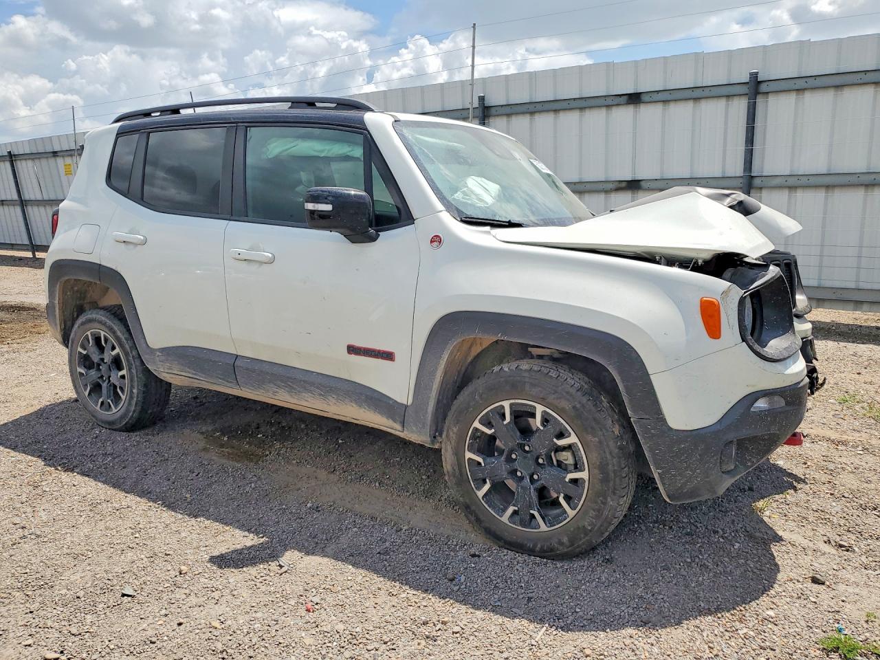 2023 JEEP RENEGADE TRAILHAWK — снимка 4