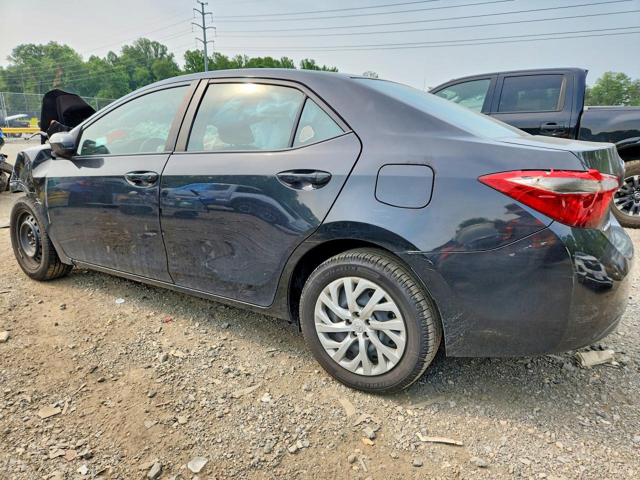 2017 TOYOTA COROLLA LE — снимка 2