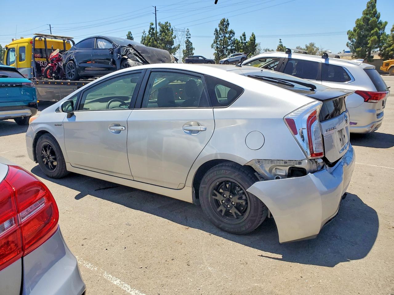 2015 TOYOTA PRIUS TWO — снимка 2