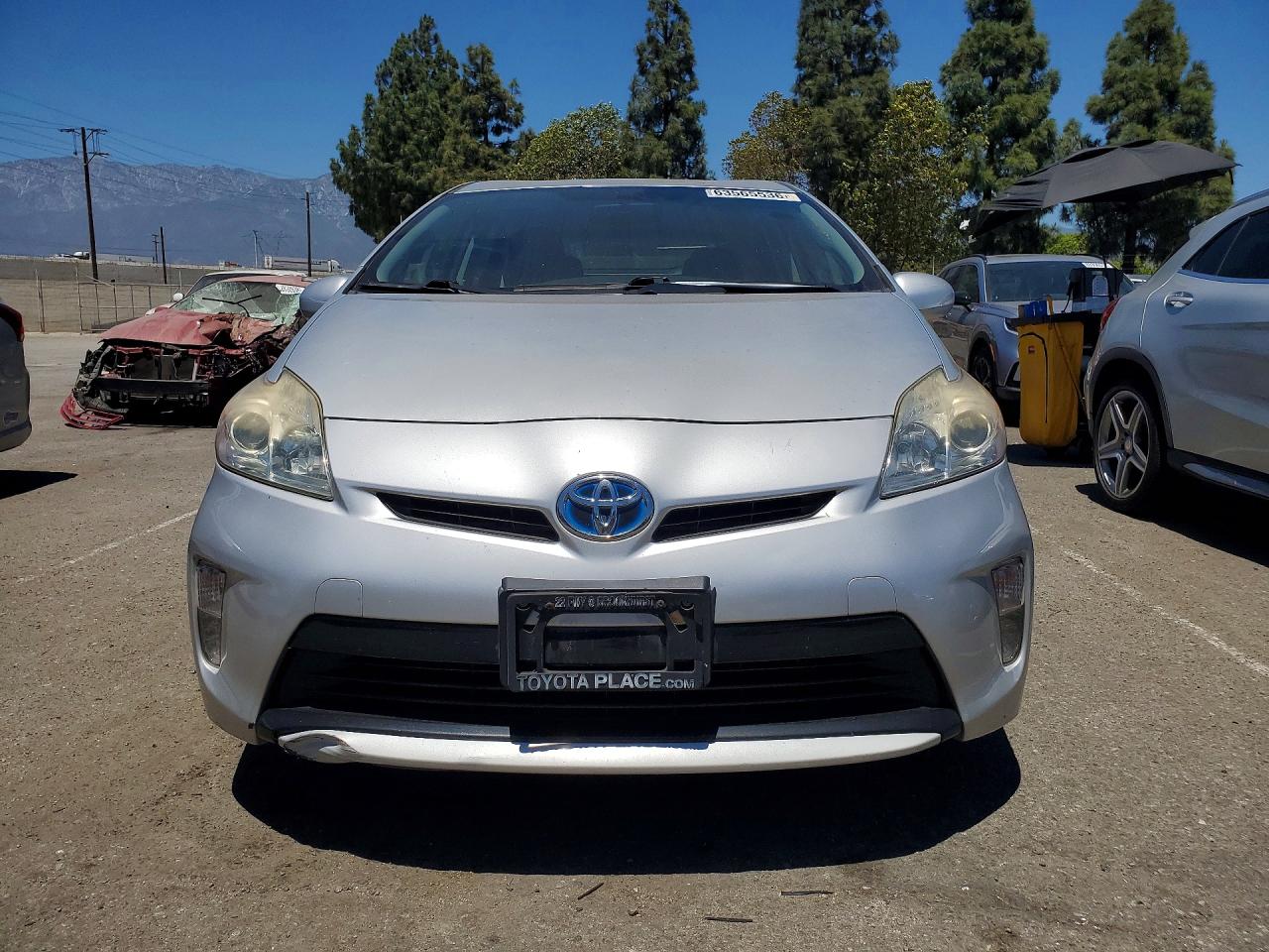 2015 TOYOTA PRIUS TWO — снимка 5