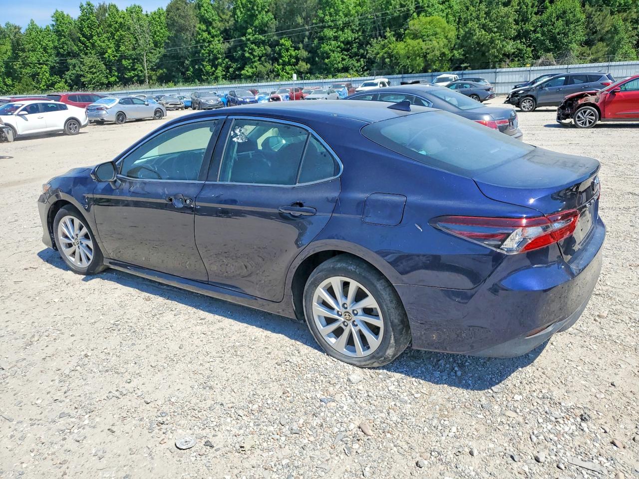 2021 TOYOTA CAMRY LE — снимка 2