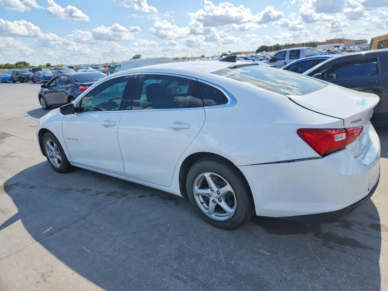 2018 CHEVROLET MALIBU LS — снимка 2