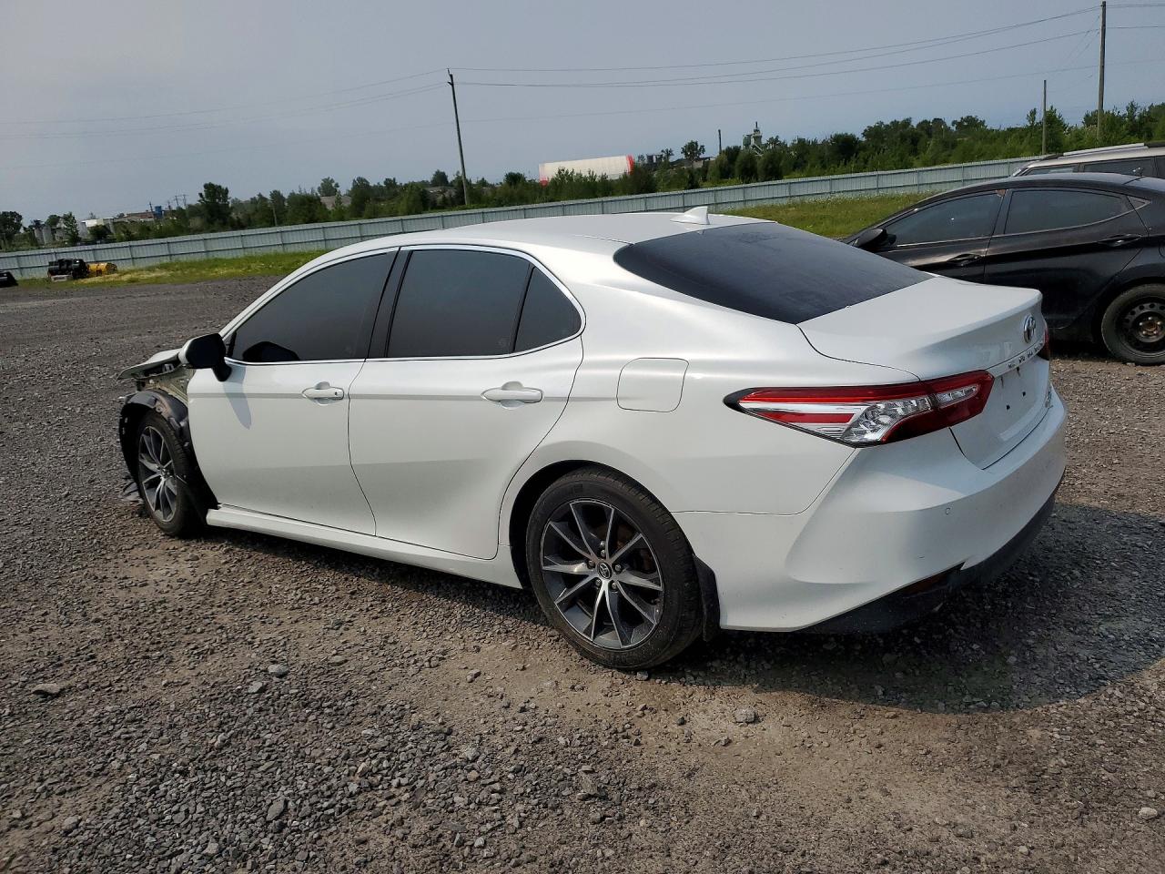2018 TOYOTA CAMRY HYBRID XLE — снимка 2
