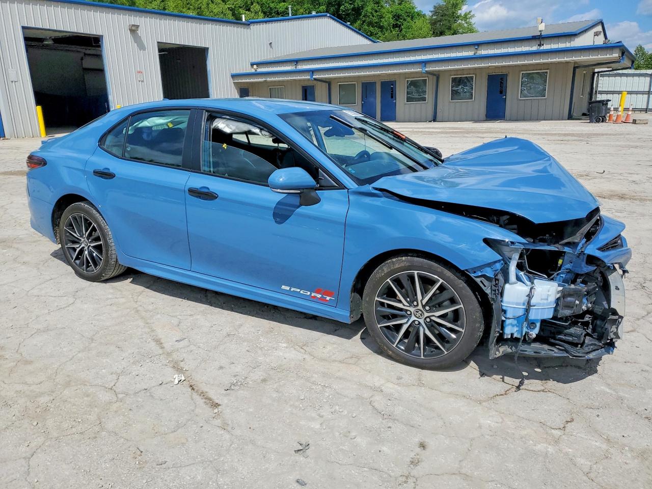 2024 TOYOTA CAMRY SE — снимка 4
