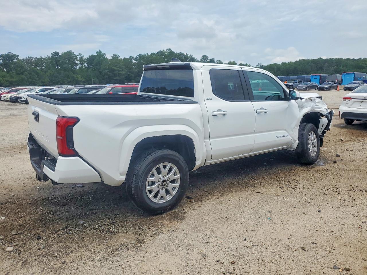 2026 TOYOTA TACOMA SR5 — снимка 3