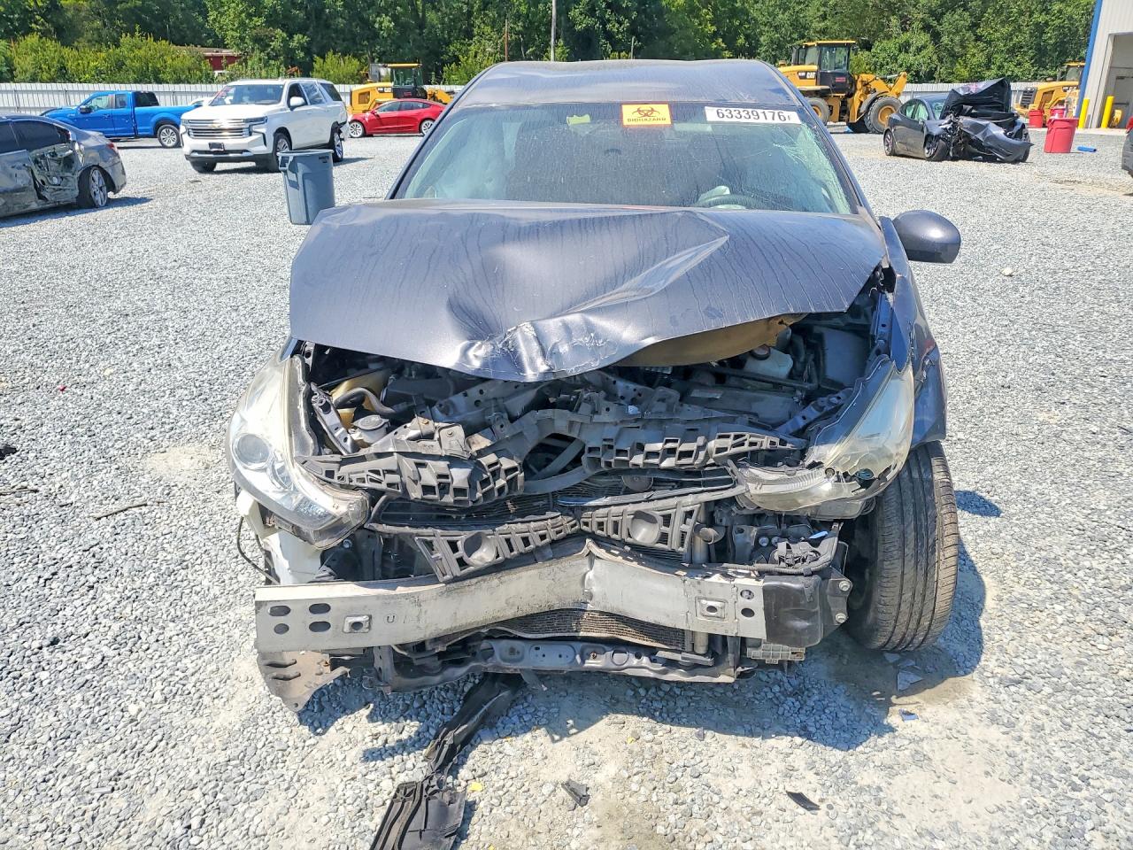 2015 TOYOTA PRIUS V TWO — снимка 5