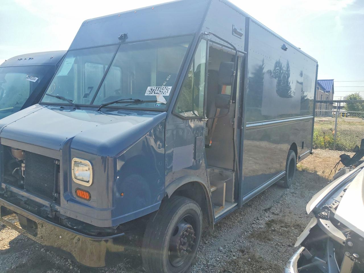 2021 FORD F59