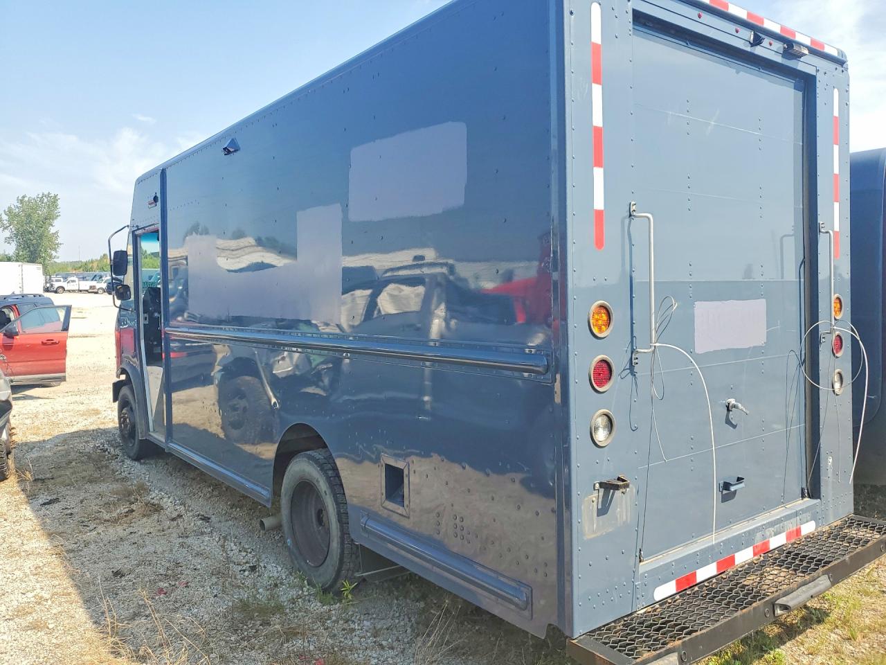2021 FORD F59 — снимка 2