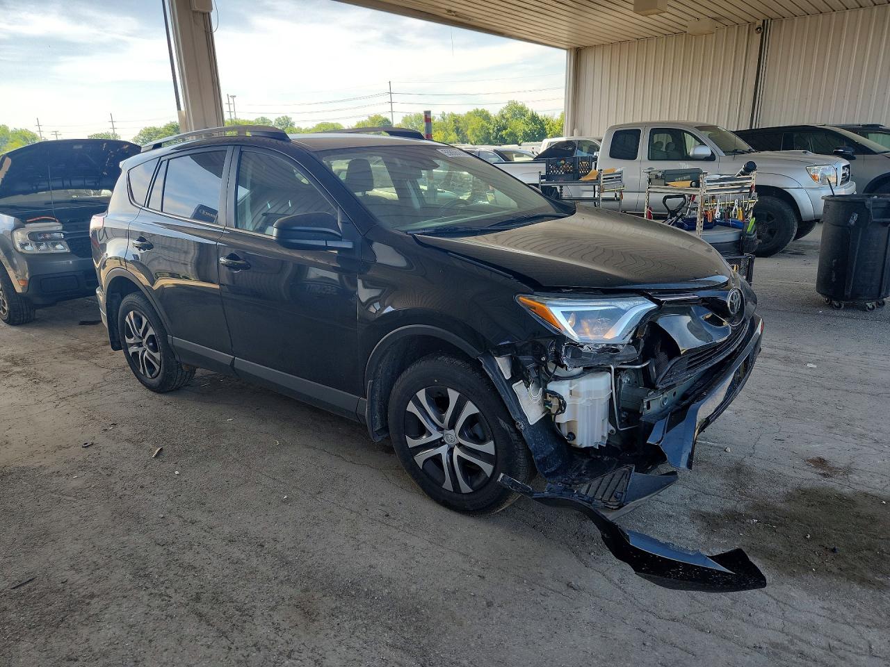 2018 TOYOTA RAV4 LE — снимка 4