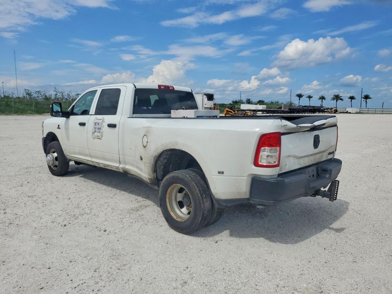 2023 RAM 3500 TRADESMAN — снимка 3