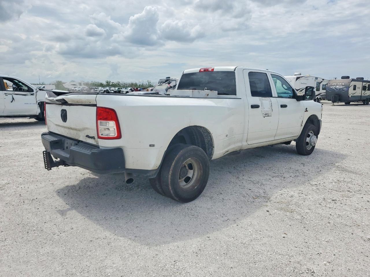 2023 RAM 3500 TRADESMAN — снимка 4