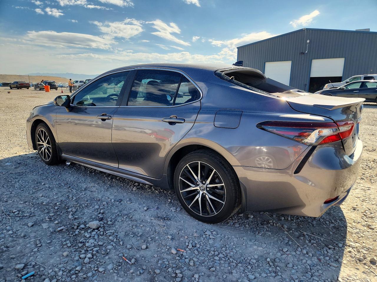 2022 TOYOTA CAMRY SE — снимка 2