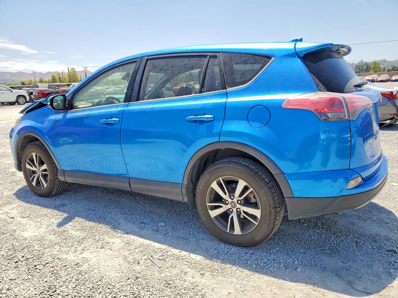 2018 TOYOTA RAV4 XLE — снимка 2