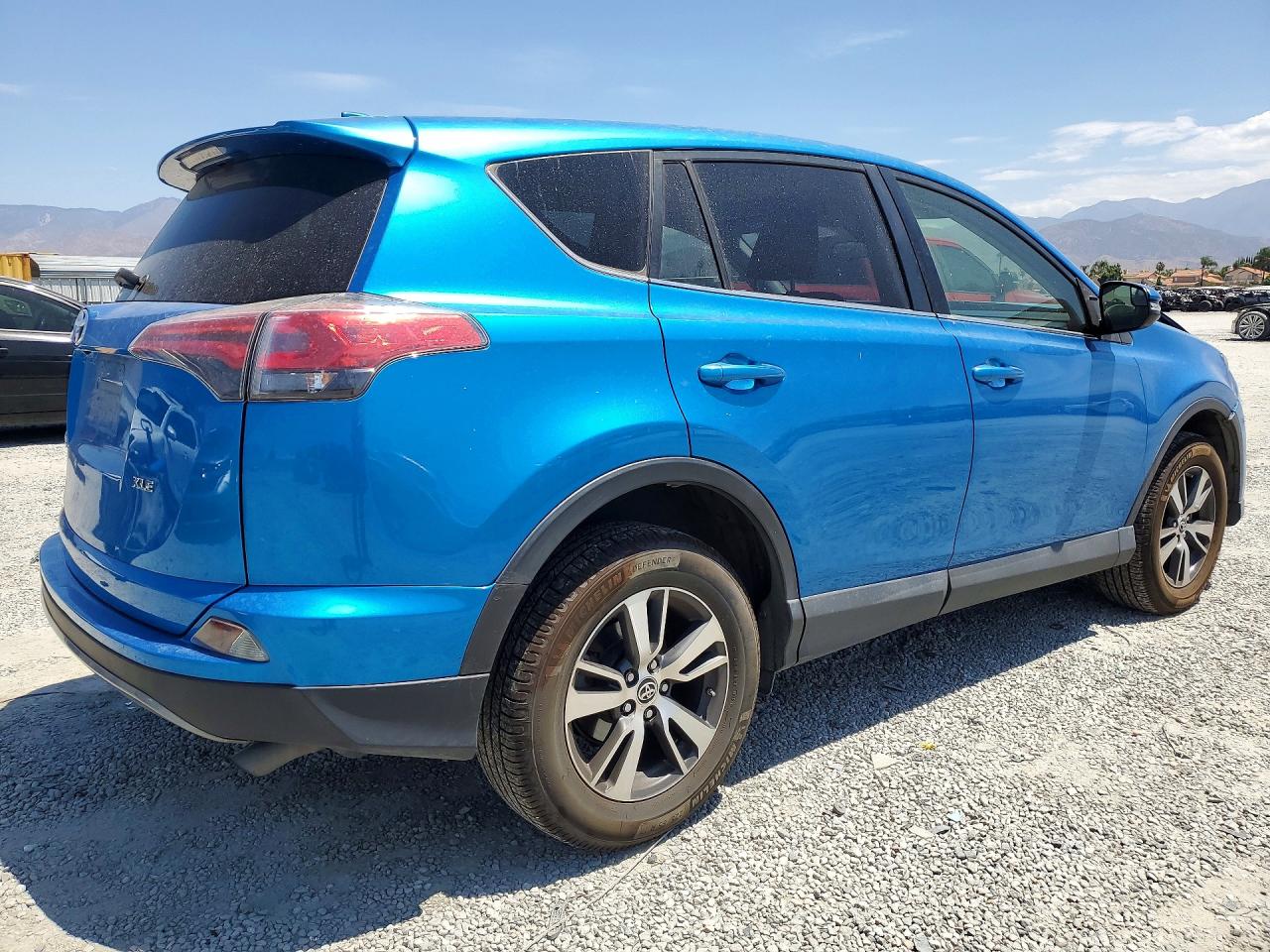 2018 TOYOTA RAV4 XLE — снимка 3