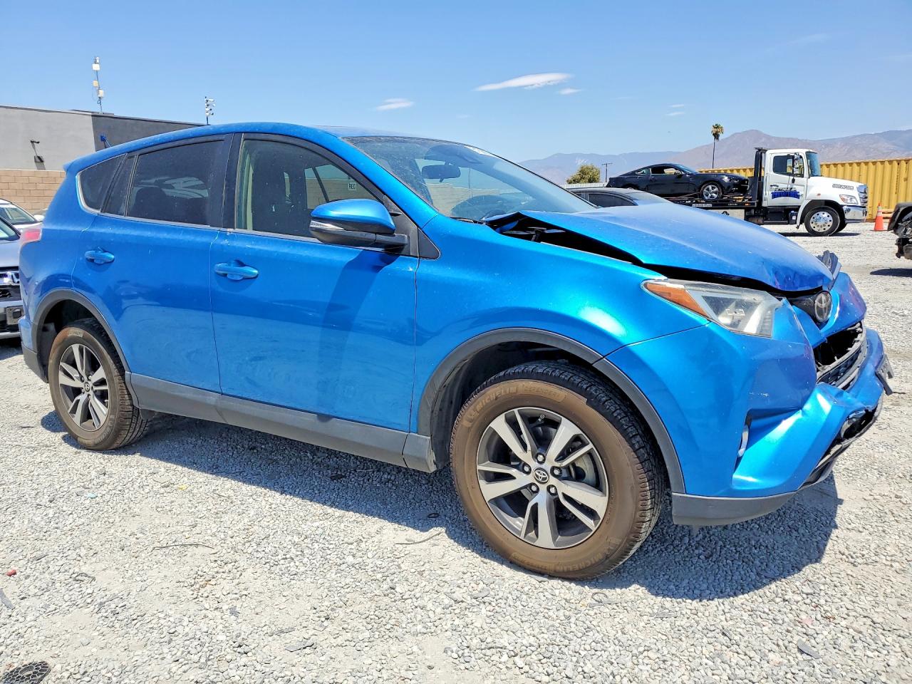 2018 TOYOTA RAV4 XLE — снимка 4