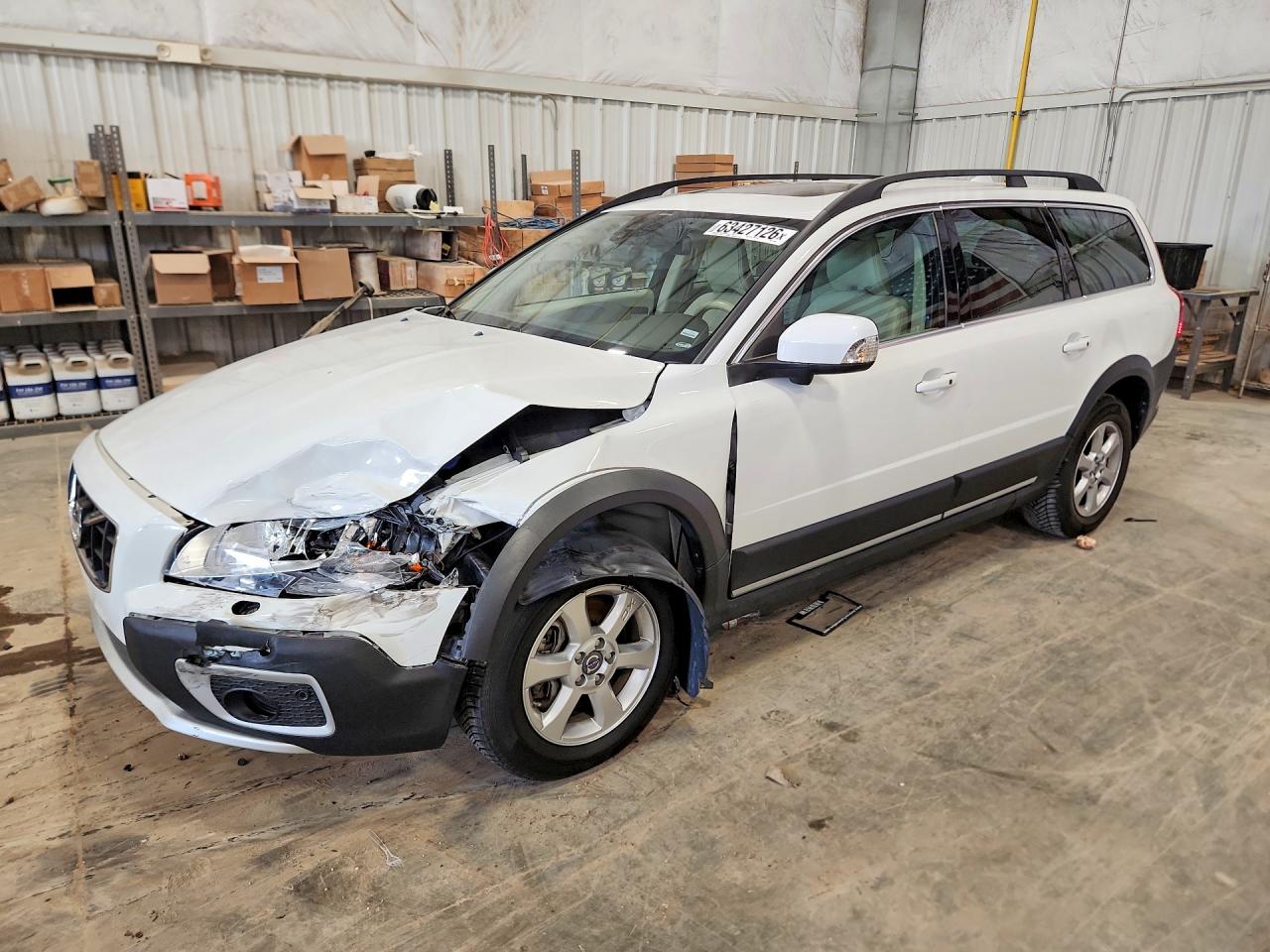 2013 VOLVO XC70 3.2