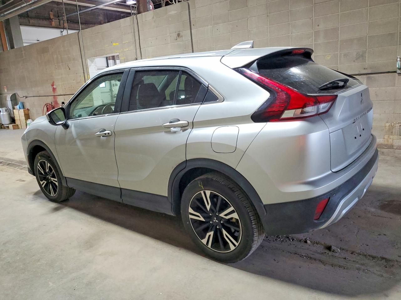 2025 MITSUBISHI ECLIPSE CROSS SE — снимка 2