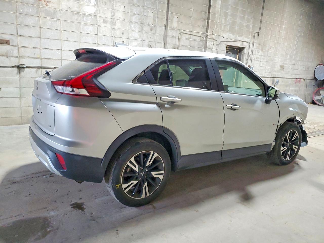 2025 MITSUBISHI ECLIPSE CROSS SE — снимка 3