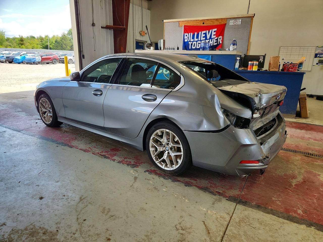 2025 BMW 330XI — снимка 2