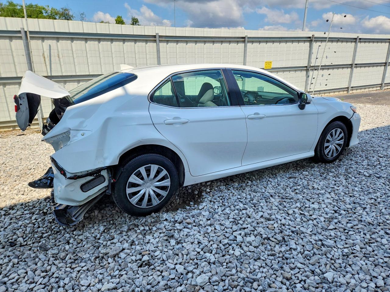 2024 TOYOTA CAMRY LE — снимка 3