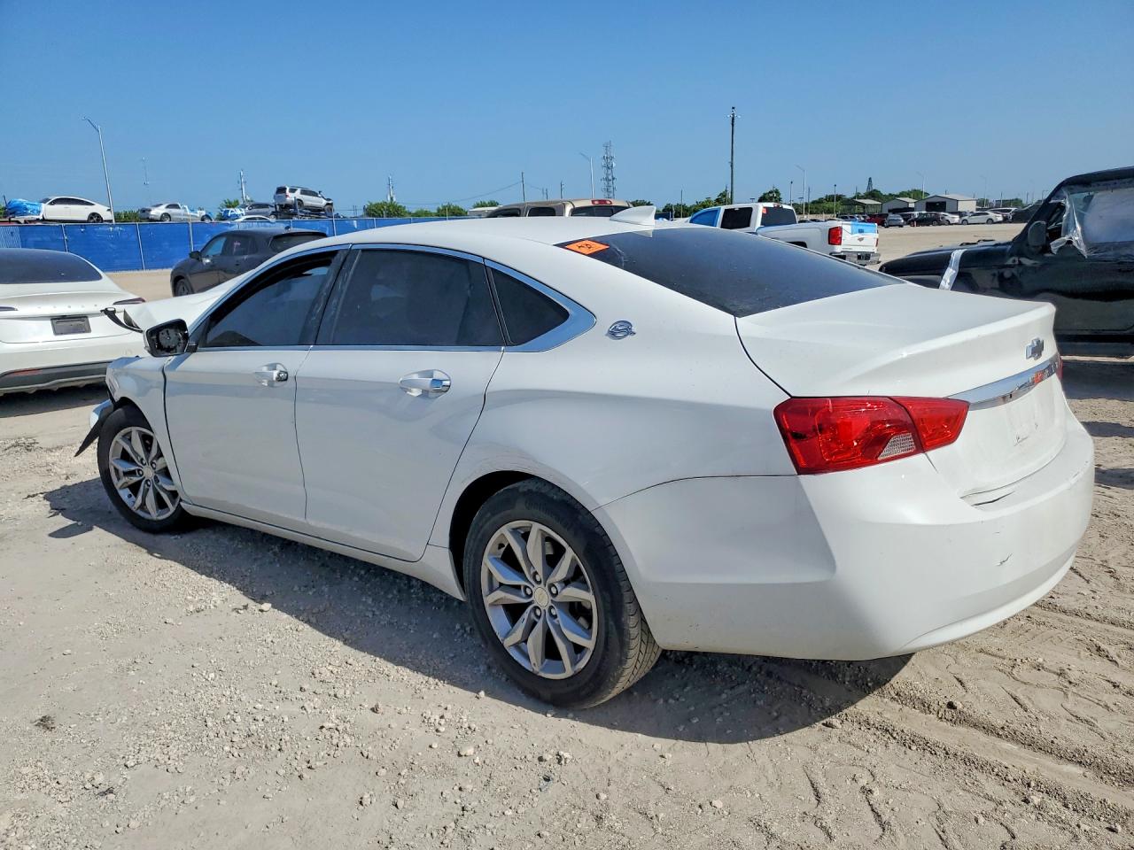2017 CHEVROLET IMPALA LT — снимка 2