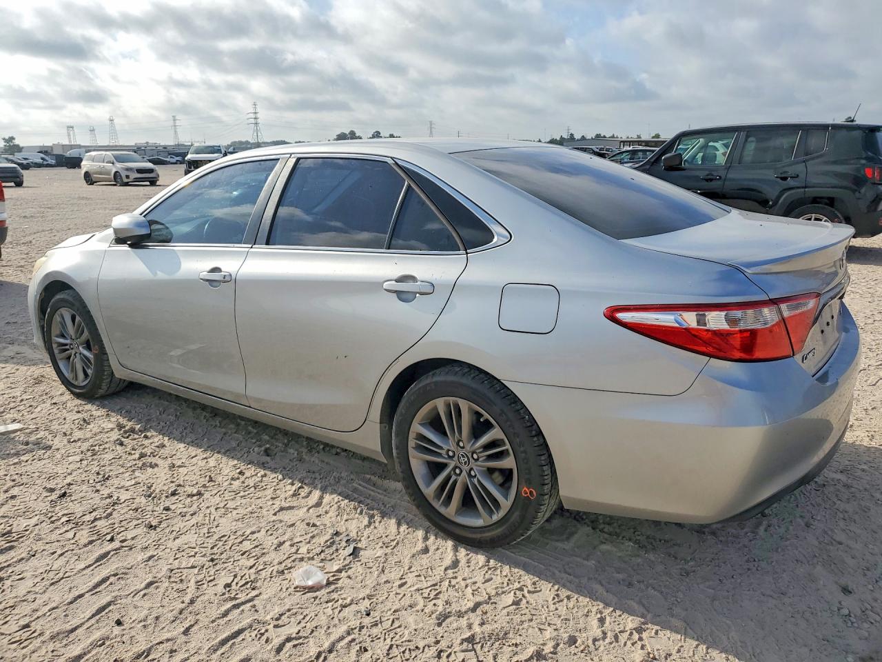 2015 TOYOTA CAMRY SE — снимка 2