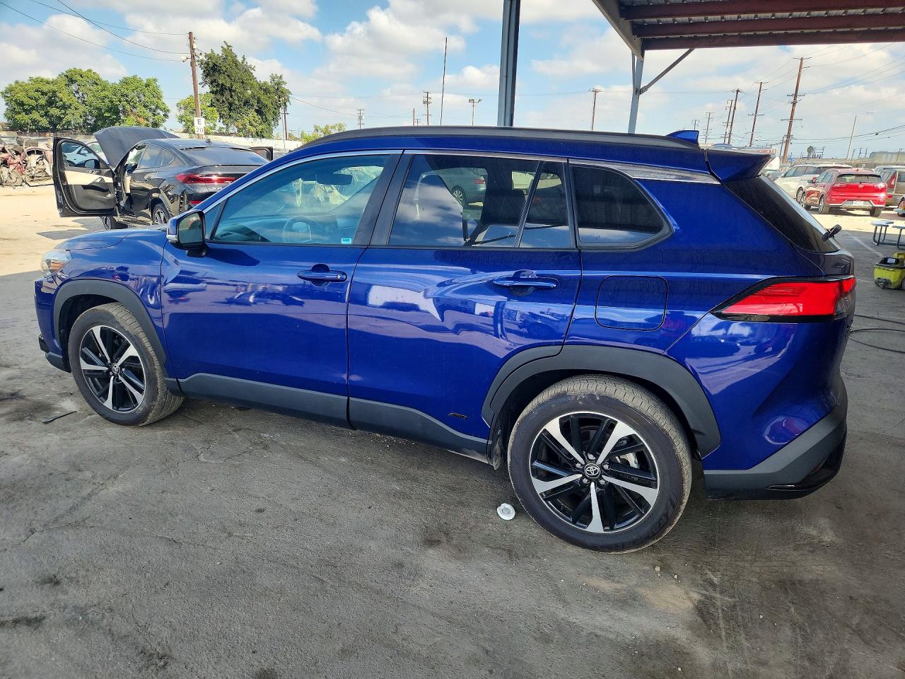 2023 TOYOTA COROLLA CROSS HYBRID XSE — снимка 2