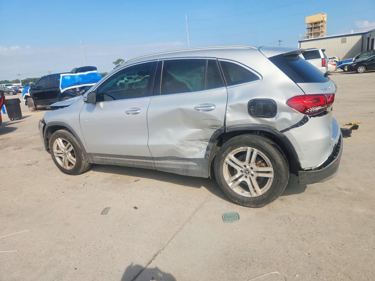 2021 MERCEDES-BENZ GLA 250 — снимка 2