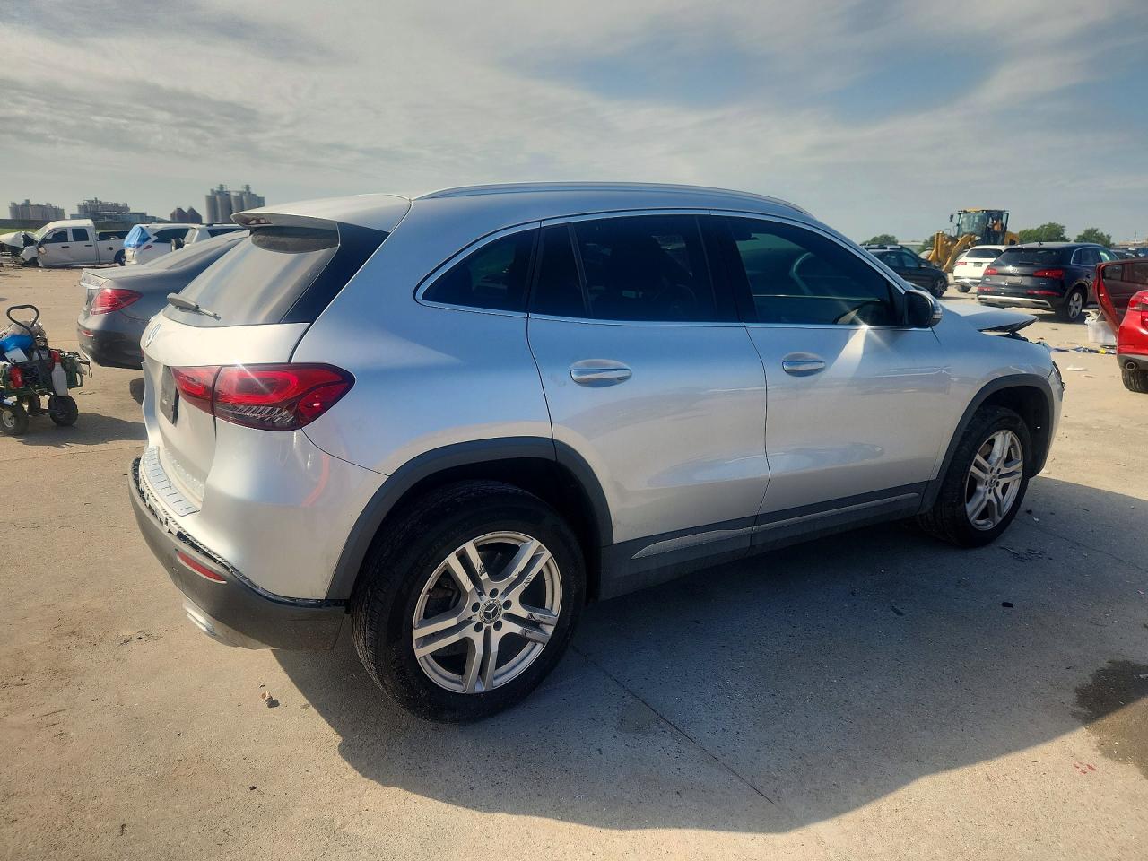 2021 MERCEDES-BENZ GLA 250 — снимка 3