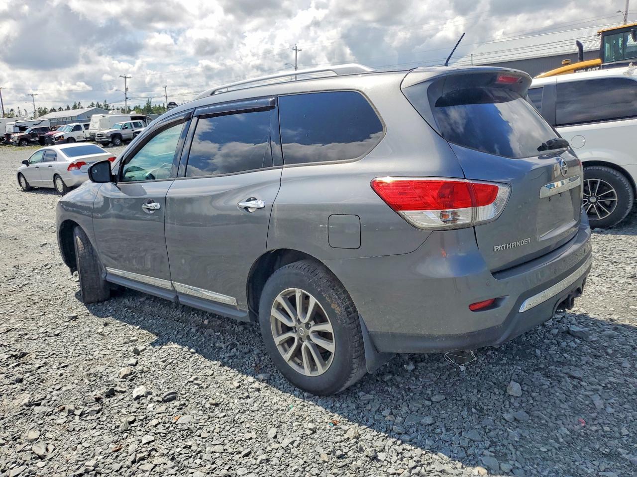2015 NISSAN PATHFINDER S — снимка 2